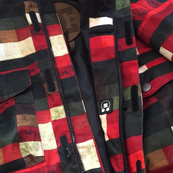 Men’s DC snowboard Jacket - Picture 3 of 10